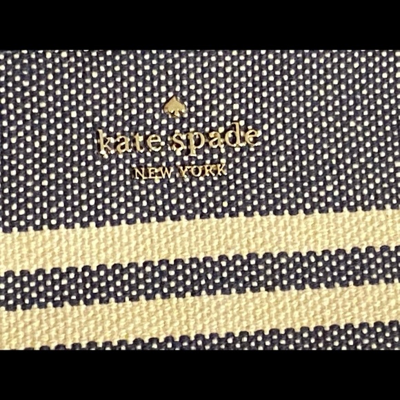 Kate spade pouch - Picture 2 of 3
